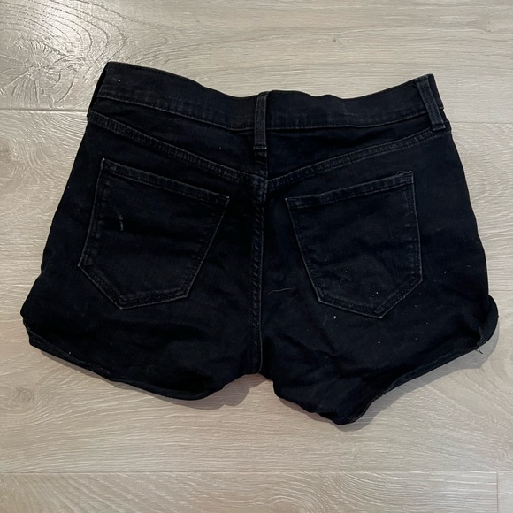 Old Navy Midrise Distressed Jean Boyfriend Shorts Black - Picture 3 of 5
